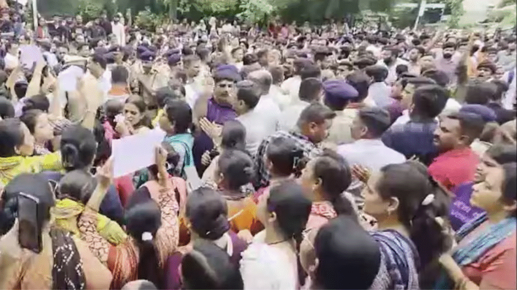 Ahmedabad School Stabbing class 10 student